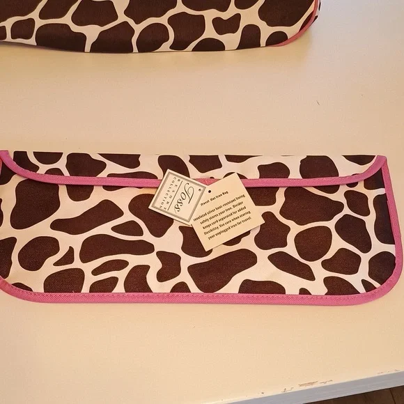 Toss Resort Collection Giraffe Print Tote Bag with Pink Straps, W/Hot Iron Bag - Picture 12 of 16
